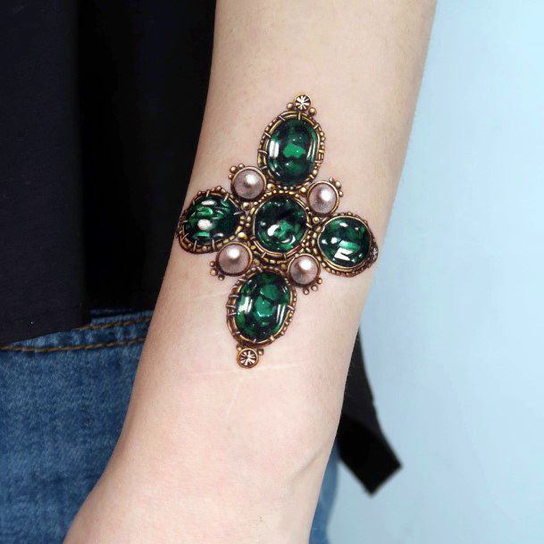 Pendant Womens Tattoo Designs