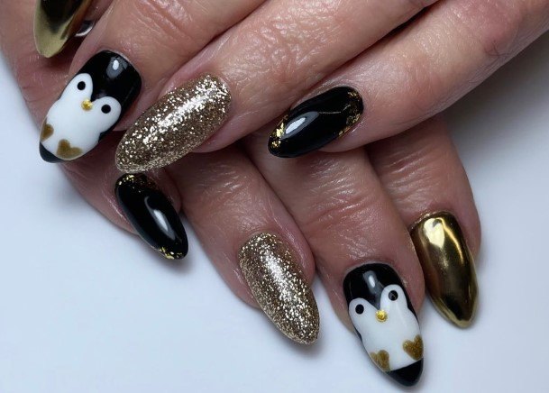 Penguin Womens Nails