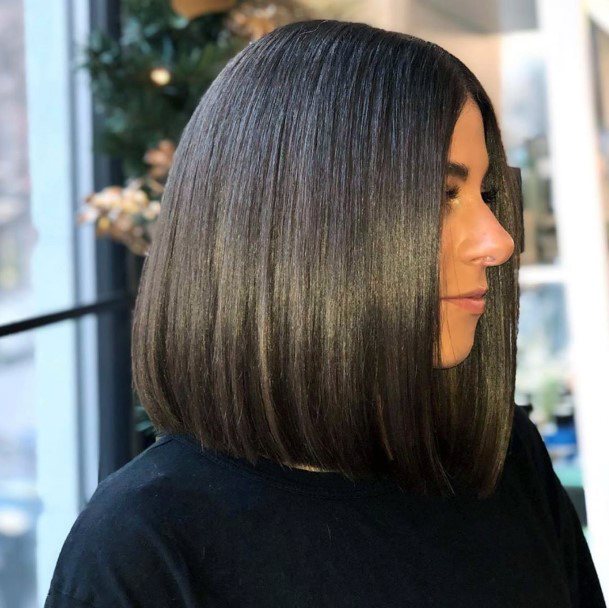 Perfect Glossy Trendy Dark Brown Bob Hair Style For Women