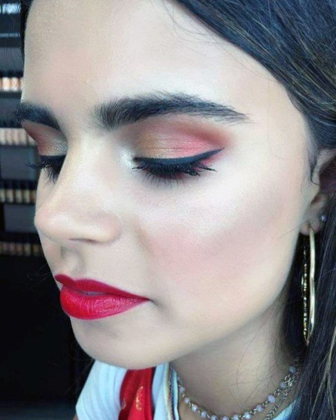 Perfect Mix Of Red And Brown Eyeshadow Women