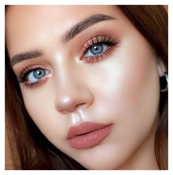 Pink Eyes Women Summer Makeup Looks