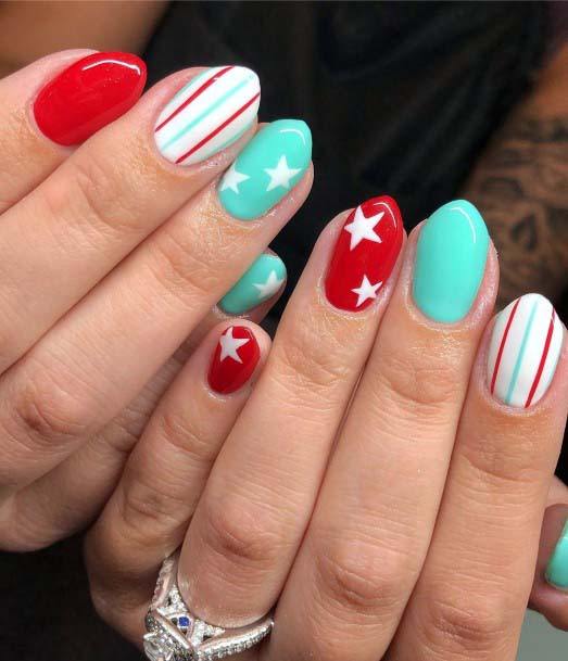 Pleasant Green Red Striped 4th Of July Nails