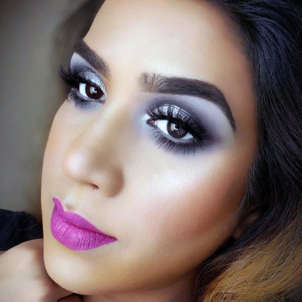 Pleasing Grey Shaded Eyeshadow Women