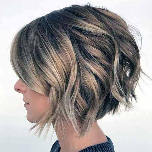 Popular Short Layered Hairstyle For Women