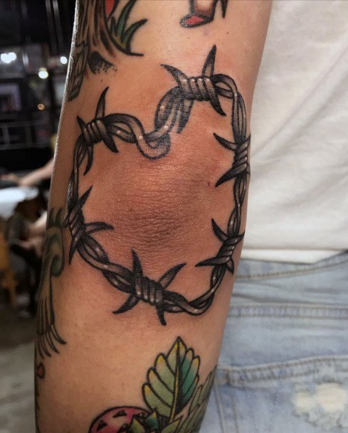 Pretty Barbed Wire Tattoos Women