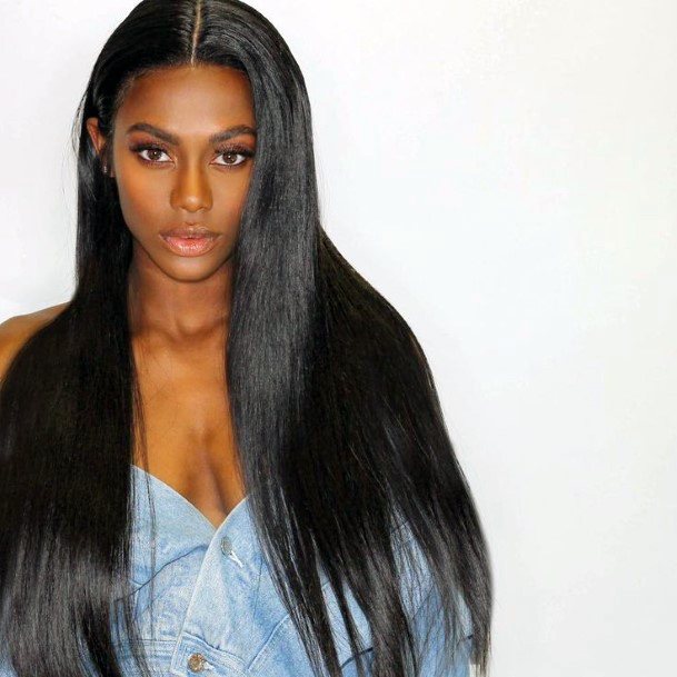 Pretty Black Woman Round Face Long Shiny Straight Hair Inspiration