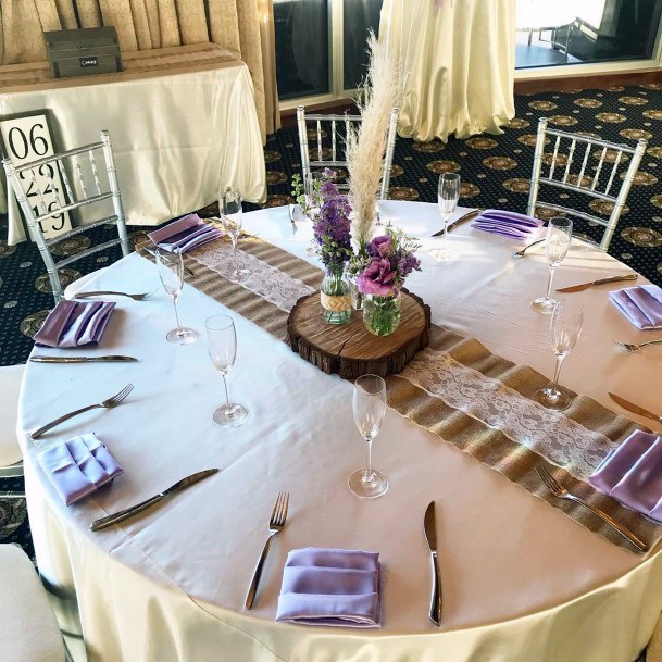 Pretty Burlap Table Decor Wedding