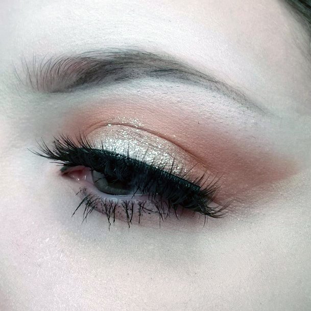 Pretty Eyeshadow Ideas For Women