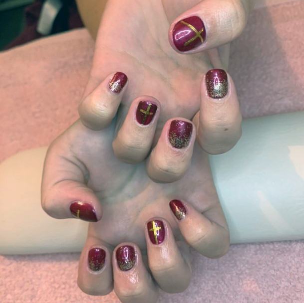 Pretty Girly Christmas Maroon And Gold Glossy Nail Design For Women