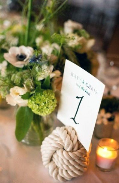 Pretty Green Floral Cool Knot White Sign Table Decoration For Wedding