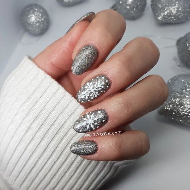 Pretty Grey And White Nails Women