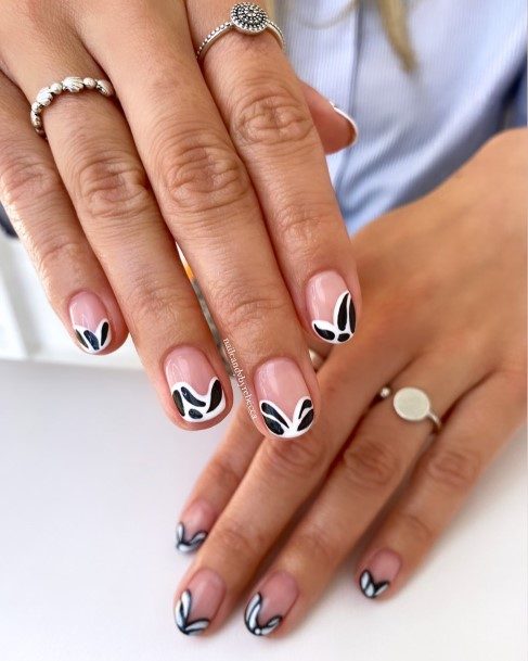 Pretty Monochrome Nails Women