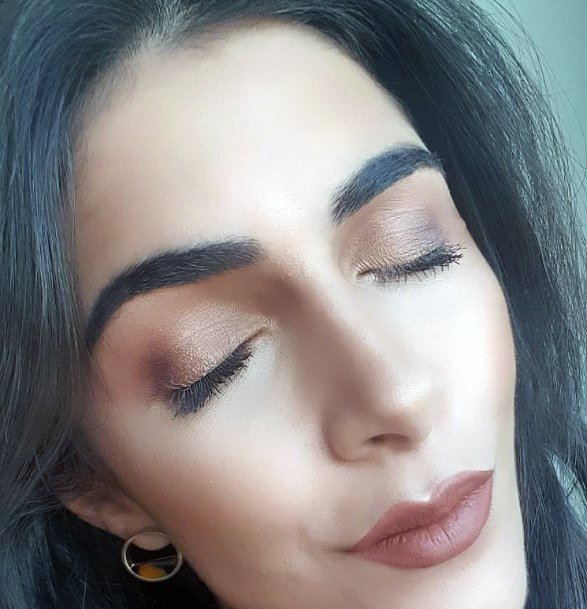 Pretty Nude Eyeshadow Looks Women