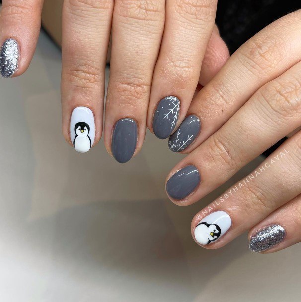 Pretty Penguin Nails Women