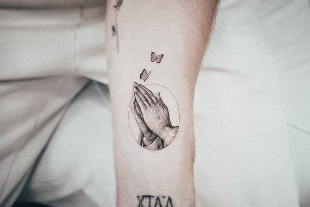 praying hands tattoo for girls