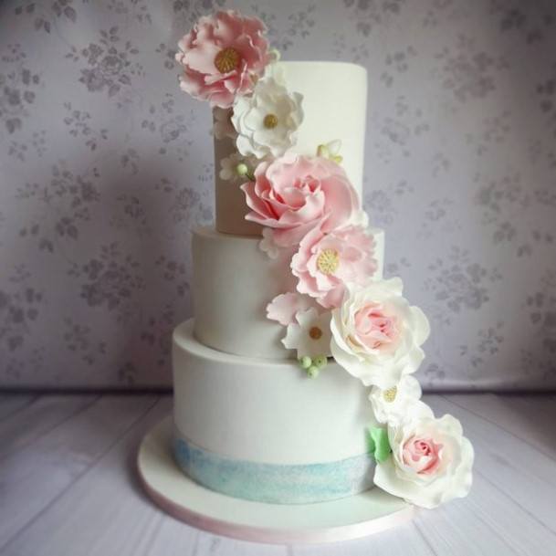 Pretty Romantic Wedding Cake With Floral Detail Ireland Victorias Heavenly Cupcakes