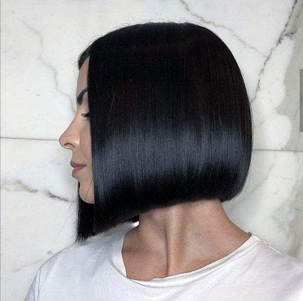 Pretty Shiny Sleek Black Hair Short Hairstyle Inspiration For Women