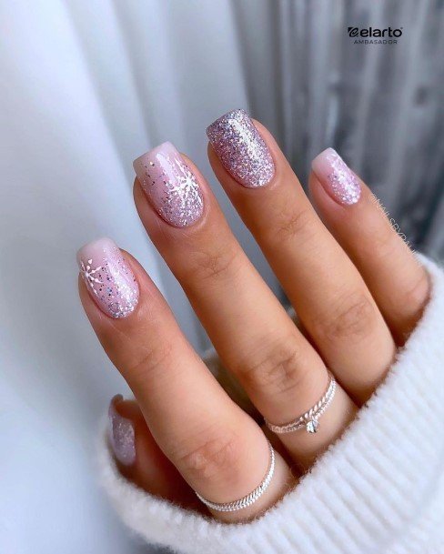 Pretty Silver Nails Women