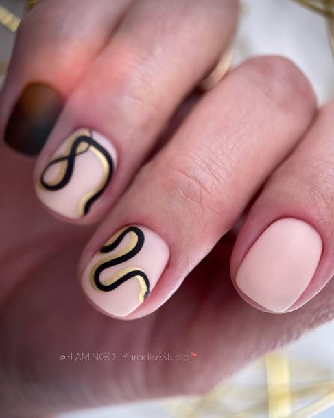 Pretty Snake Nails Women