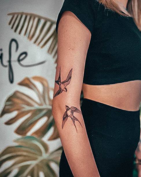 Pretty Swallow Tattoos Women