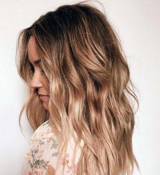 Pretty Textured Blonde Ombre Hair For Women Natural Wavy Cut