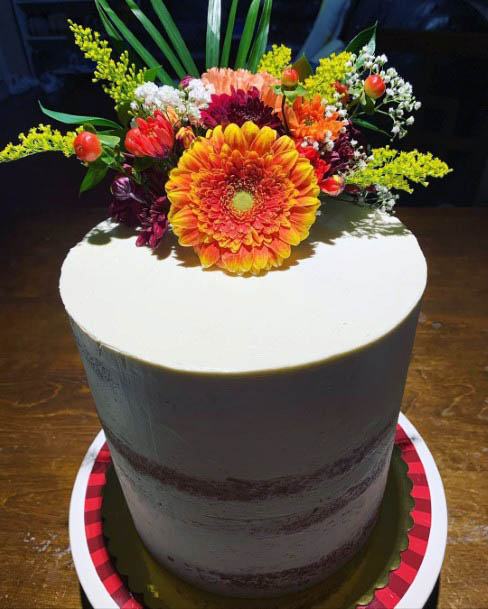 Pretty Wedding Cake Flowers
