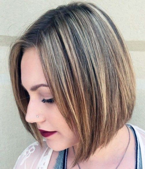 Pretty Woman With Lipstick Cute Modern Hairstyle Inspiration Short Hair