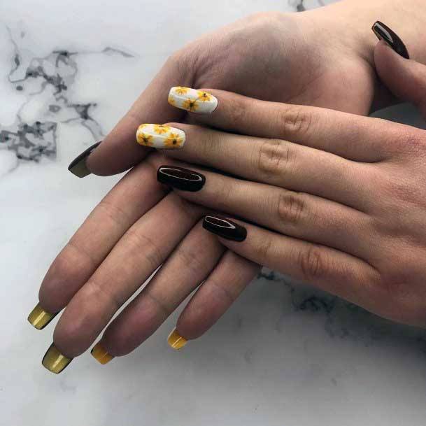 Pretty Yellow Flowers Nails For Women