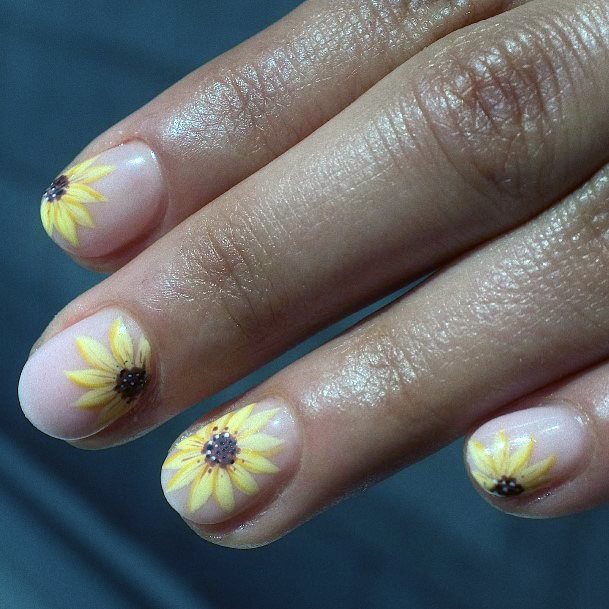 Pretty Yellow Summer Nails Women