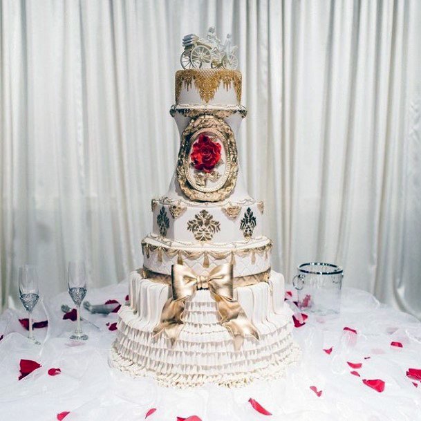 Princely Golden Horse Wedding Cake Decor Art