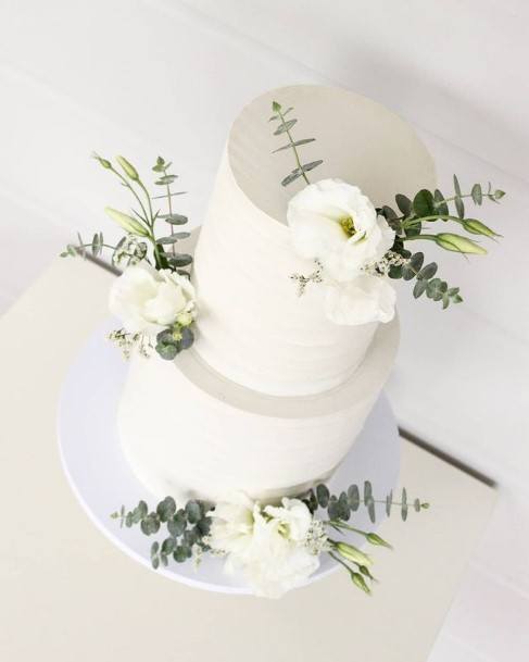 Pristine White Wedding Cake