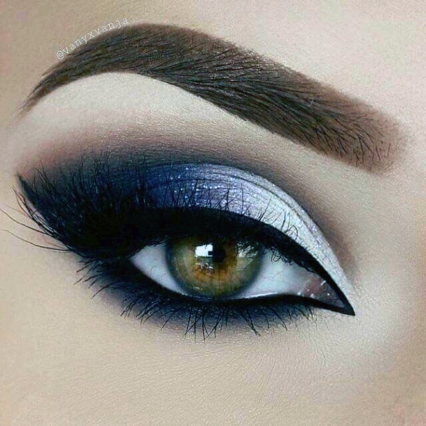 Purplish Silver Good Eyeshadow Women