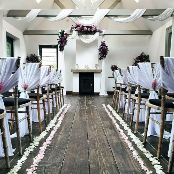 Quaint Cottage Wedding Ceremony Decorations