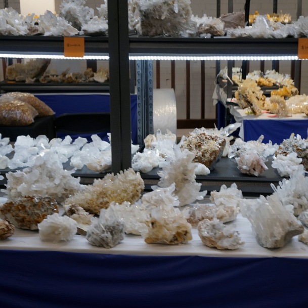 Quartz Clusters Denver Gem And Mineral Show