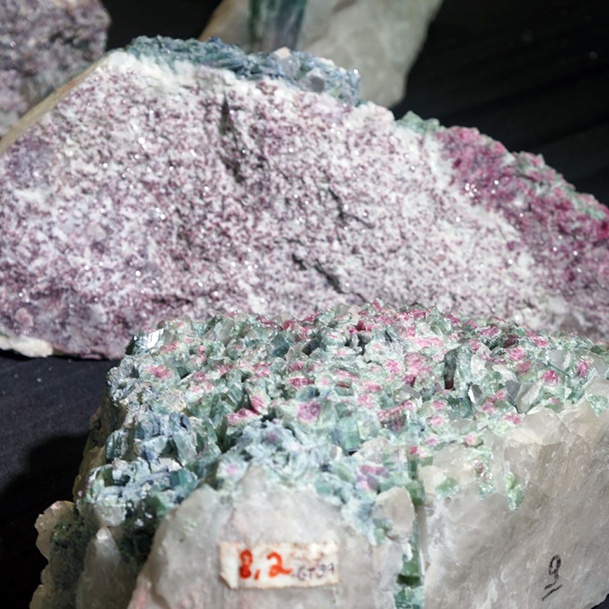 Rainbow Tourmaline Clusters Denver Gem And Mineral Show