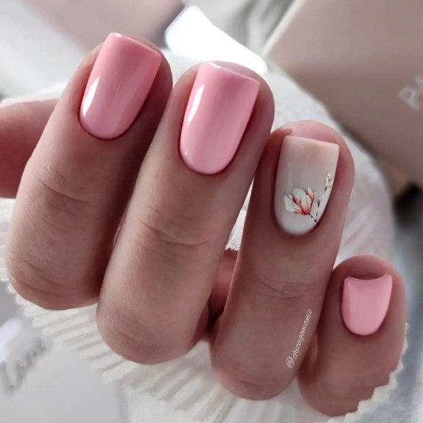 Ravishing White With Flowers Nail On Female