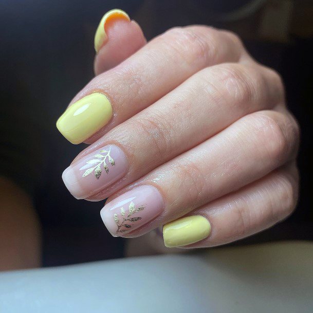 Ravishing Yellow Summer Nail On Female