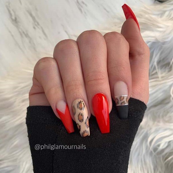 Red And Black Matte Nails For Girls