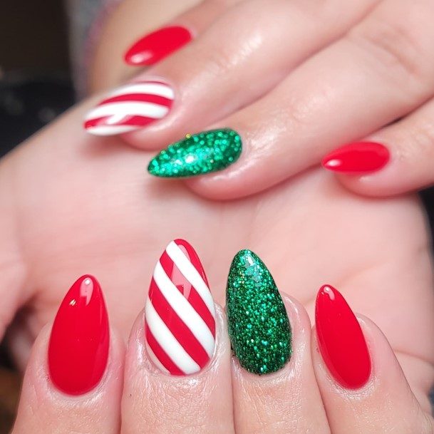 Red And Green Female Nail Designs