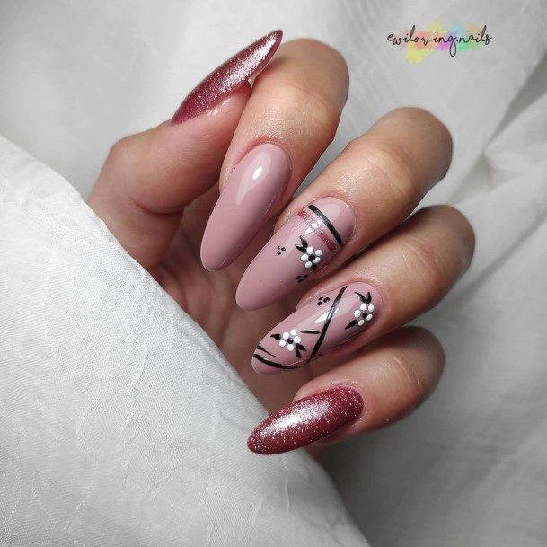 Red And Nude Nail Design Inspiration For Women