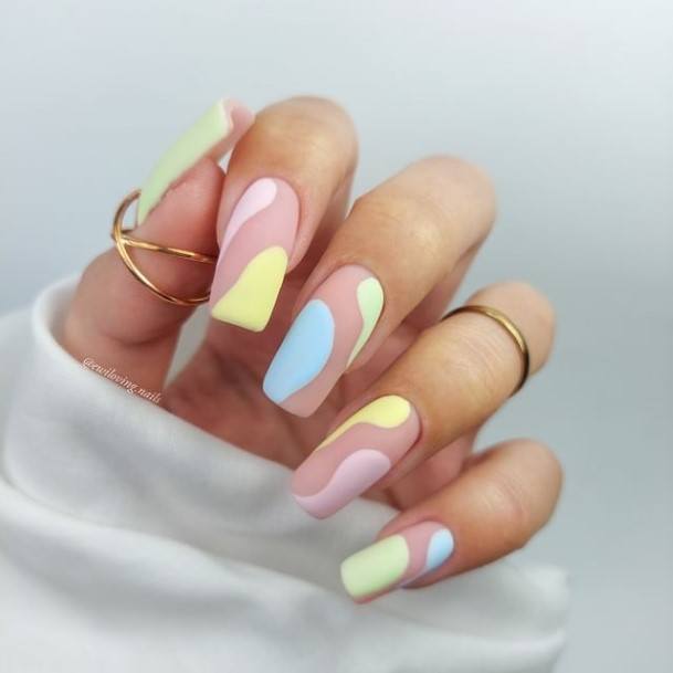 Remarkable Womens Brilliant Nail Ideas