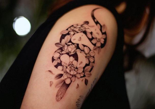 Remarkable Womens Coolest Tattoo Ideas