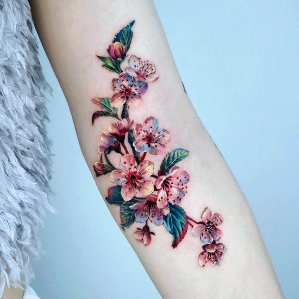 Remarkable Womens Creative Tattoo Ideas