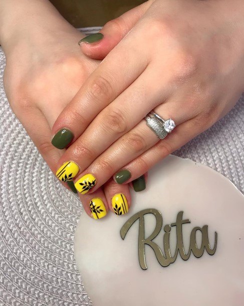 Remarkable Womens Green And Yellow Nail Ideas