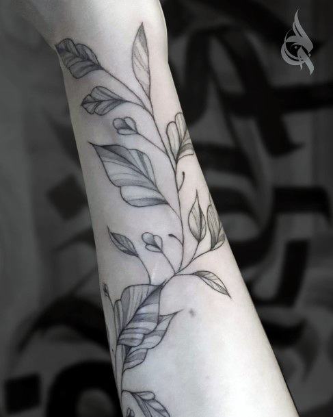 Remarkable Womens Leaf Tattoo Ideas