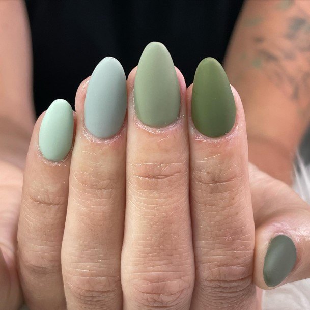 Remarkable Womens Matte Green Nail Ideas