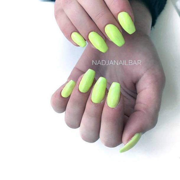 Remarkable Womens Yellow Dress Nail Ideas