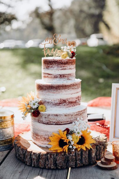 Rich Womens Wedding Cake With Sunflowers