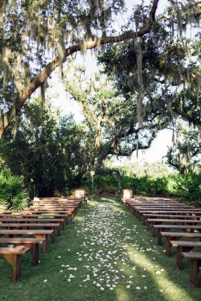 Romantic Flower Pedal Outdoor Wedding Aisle Ideas