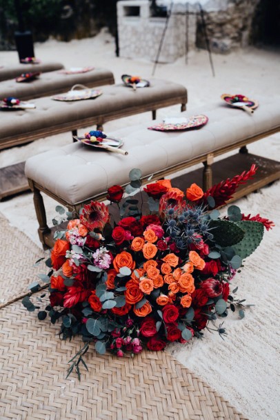 Roses Bright Bunch Mexican Wedding Decorations